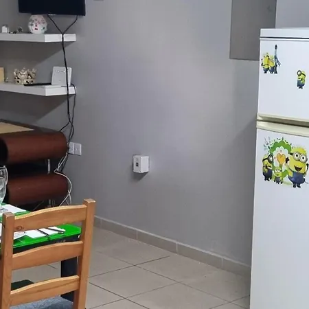 2br-7 Guests-free Parking-pool-aircon Apartment Paralimni