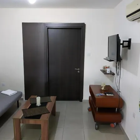 2br-7 Guests-free Parking-pool-aircon Διαμέρισμα *
