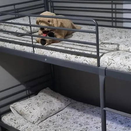 2br-7 Guests-free Parking-pool-aircon アパート *