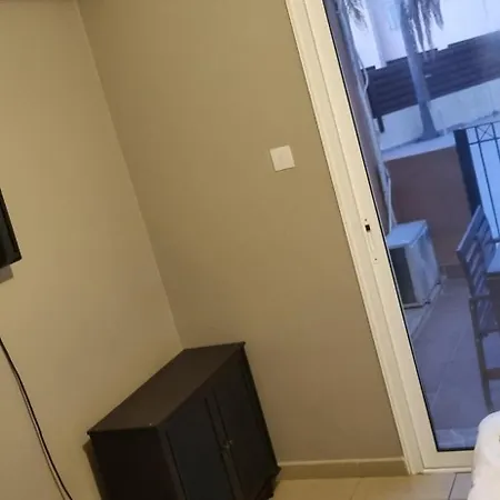 아파트 2br-7 Guests-free Parking-pool-aircon 파라림니
